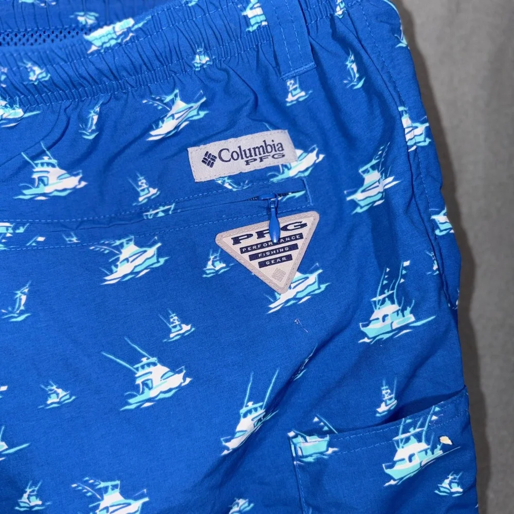 Columbia XL Blue Fishing‎ Boat Print PFG Backcast Coastal Nautical Gorpcore